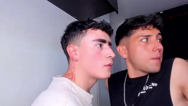 Snapshot of naughtysalomon__ chatting on 03-07-26, 01:24 naughtysalomon online show from 03-07-26, 01:24