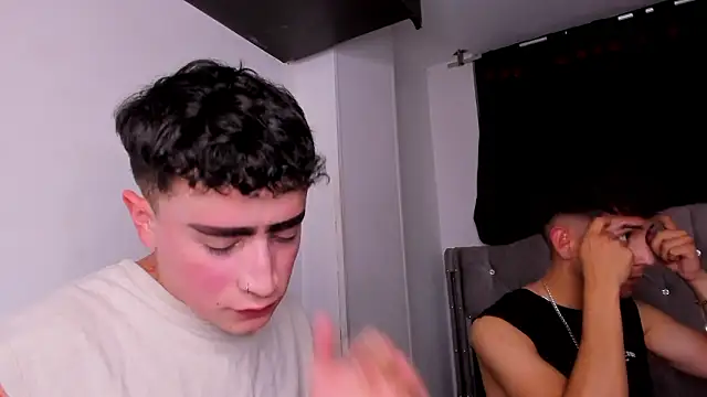 Snapshot of naughtysalomon__ chatting on 03-08-26, 01:14 naughtysalomon online show from 03-08-26, 01:14