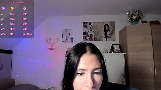 Snapshot of VEROSlen- chatting on 02-15-26, 03:14 VEROSlen- online show from 02-15-26, 03:14