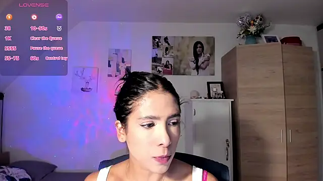 Snapshot of VEROSlen- chatting on 02-16-26, 02:40 VEROSlen- online show from 02-16-26, 02:40