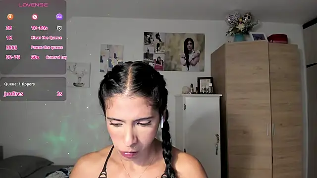 Snapshot of VEROSlen- chatting on 02-19-26, 03:24 VEROSlen- online show from 02-19-26, 03:24