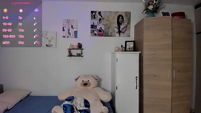 Snapshot of VEROSlen- chatting on 02-23-26, 03:26 VEROSlen- online show from 02-23-26, 03:26