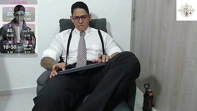 Snapshot of coltonmassiff chatting on 02-27-26, 08:14 coltonmassiff online show from 02-27-26, 08:14