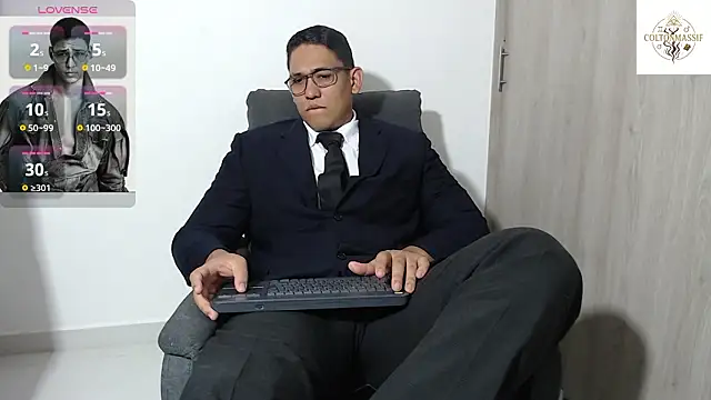 Snapshot of coltonmassiff chatting on 02-28-26, 08:21 coltonmassiff online show from 02-28-26, 08:21