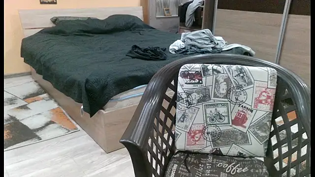 Snapshot of alieninhumanbody1 chatting on 01-14-26, 02:28 alieninhumanbody1 online show from 01-14-26, 02:28