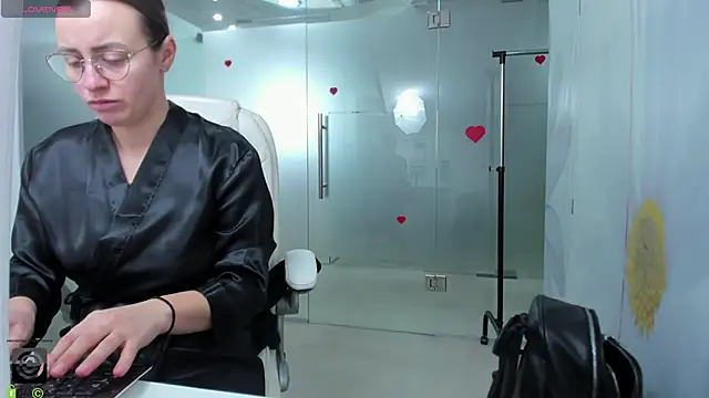 Snapshot of missdominna chatting on 02-12-26, 03:56 missdominna online show from 02-12-26, 03:56