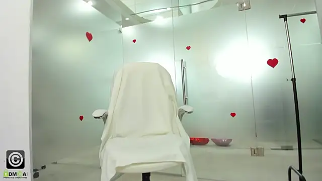 Snapshot of missdominna chatting on 03-16-26, 05:44 missdominna online show from 03-16-26, 05:44