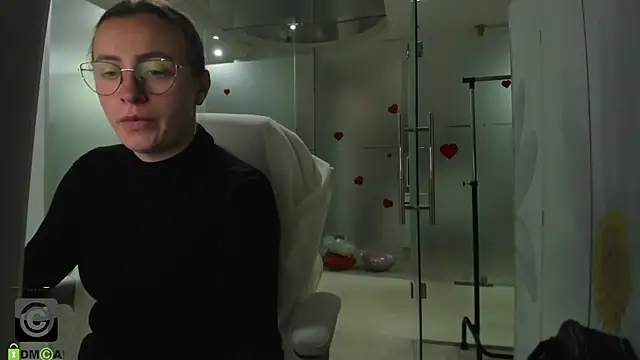 Snapshot of missdominna chatting on 05-12-26, 02:41 missdominna online show from 05-12-26, 02:41