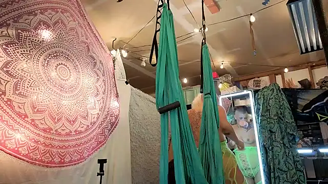 infinirose online show from 06-22-26, 07:05
