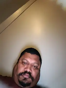 Snapshot of joaquinvaladez chatting on 01-14-26, 11:49 joaquinvaladez online show from 01-14-26, 11:49