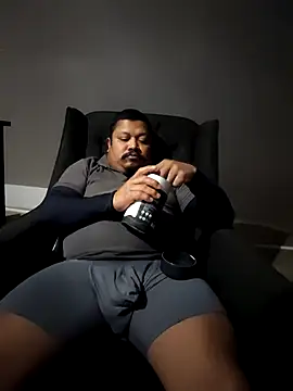 Snapshot of joaquinvaladez chatting on 01-18-26, 05:55 joaquinvaladez online show from 01-18-26, 05:55