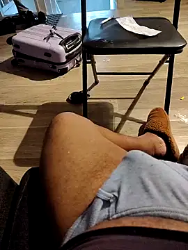 Snapshot of joaquinvaladez chatting on 02-02-26, 03:00 joaquinvaladez online show from 02-02-26, 03:00