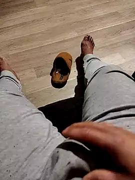 Snapshot of joaquinvaladez chatting on 02-10-26, 05:55 joaquinvaladez online show from 02-10-26, 05:55