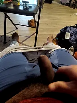 Snapshot of joaquinvaladez chatting on 02-23-26, 03:09 joaquinvaladez online show from 02-23-26, 03:09