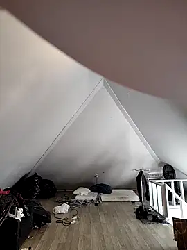 Snapshot of joaquinvaladez chatting on 02-25-26, 04:49 joaquinvaladez online show from 02-25-26, 04:49