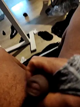 Snapshot of joaquinvaladez chatting on 03-06-26, 05:42 joaquinvaladez online show from 03-06-26, 05:42