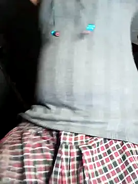 Snapshot of DIRTY-MOMS chatting on 01-08-26, 04:20 DIRTY-MOMS online show from 01-08-26, 04:20