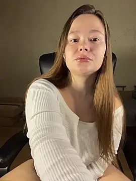 Snapshot of CaramelleSugarr chatting on 02-08-26, 04:43 CaramelleSugarr online show from 02-08-26, 04:43