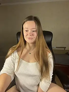 Snapshot of CaramelleSugarr chatting on 02-18-26, 05:42 CaramelleSugarr online show from 02-18-26, 05:42