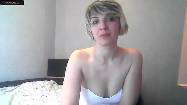 Lana Foxyy online show from 04-26-26, 07:33