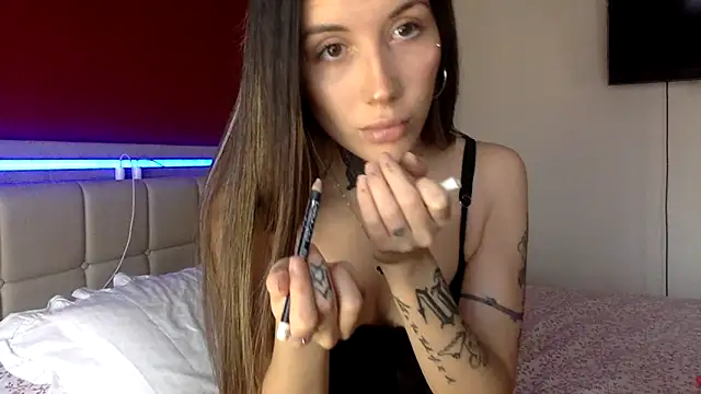 Snapshot of saphirafox chatting on 03-12-26, 02:34 saphirafox online show from 03-12-26, 02:34