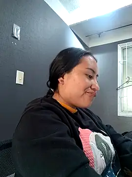 Venuz Rivers  online show from 12-16-25, 03:39