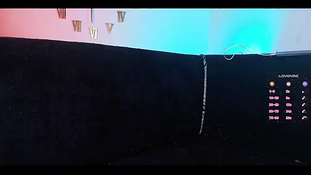 sofitabares  online show from 04-14-26, 09:32