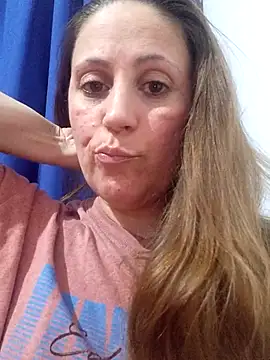 SofiEsteves online show from 12-18-25, 01:44