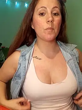 Snapshot of SofiEsteves chatting on 06-14-26, 08:44 SofiEsteves online show from 06-14-26, 08:44