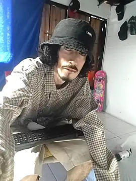 Snapshot of sk8-boy chatting on 01-17-26, 03:06 sk8-boy online show from 01-17-26, 03:06