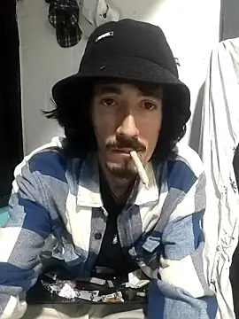 Snapshot of sk8-boy chatting on 01-18-26, 11:08 sk8-boy online show from 01-18-26, 11:08