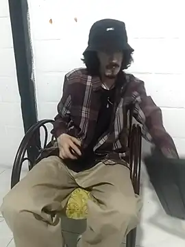 Snapshot of sk8-boy chatting on 02-01-26, 02:32 sk8-boy online show from 02-01-26, 02:32