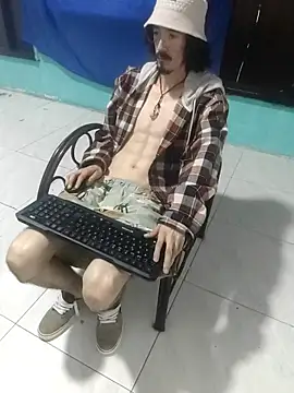 Snapshot of sk8-boy chatting on 02-09-26, 12:42 sk8-boy online show from 02-09-26, 12:42