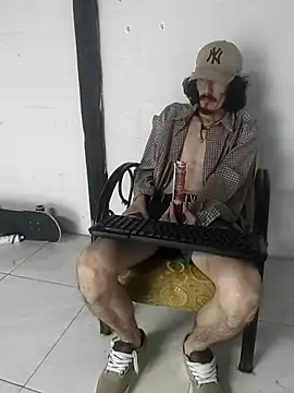 Snapshot of sk8-boy chatting on 02-10-26, 07:18 sk8-boy online show from 02-10-26, 07:18