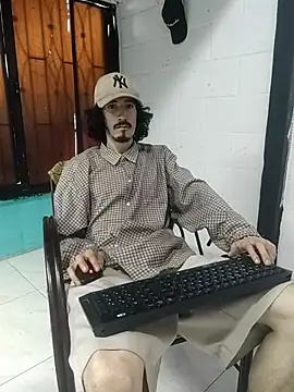 Snapshot of sk8-boy chatting on 03-04-26, 02:45 sk8-boy online show from 03-04-26, 02:45