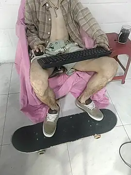 Snapshot of sk8-boy chatting on 03-07-26, 03:09 sk8-boy online show from 03-07-26, 03:09