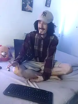 Snapshot of sk8-boy chatting on 03-08-26, 04:11 sk8-boy online show from 03-08-26, 04:11