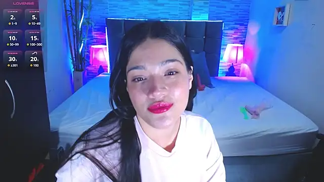 Snapshot of Valeri_hot22 chatting on 02-19-26, 09:33 Valeri hot22 online show from 02-19-26, 09:33