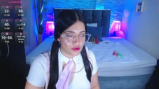 Snapshot of Valeri_hot22 chatting on 02-28-26, 08:21 Valeri hot22 online show from 02-28-26, 08:21