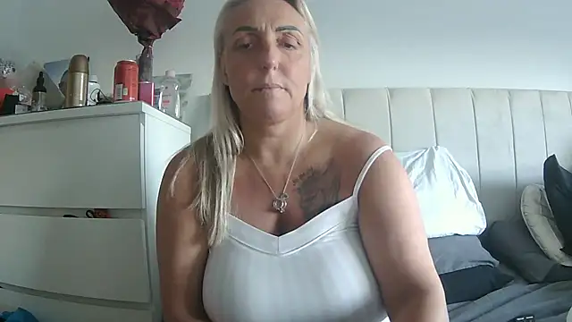 theblondecocklover online show from 04-28-26, 06:46