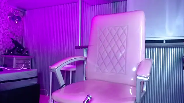 Snapshot of HankMelodi chatting on 02-09-26, 07:40 HankMelodi online show from 02-09-26, 07:40