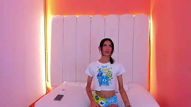 Snapshot of Sunny_OS chatting on 01-17-26, 08:01 Sunny OS online show from 01-17-26, 08:01