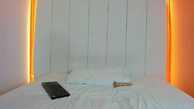 Snapshot of Sunny_OS chatting on 03-13-26, 08:37 Sunny OS online show from 03-13-26, 08:37