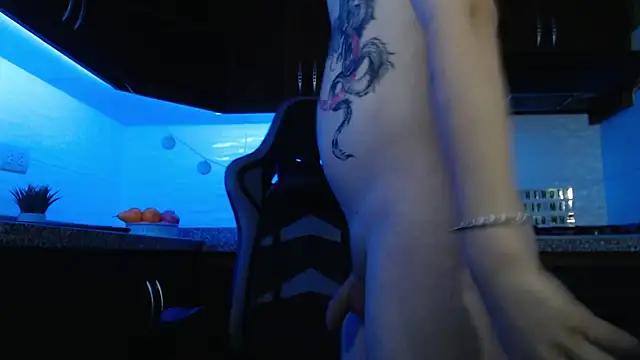 Snapshot of alex_xhunter chatting on 02-16-26, 12:34 alex xhunter online show from 02-16-26, 12:34