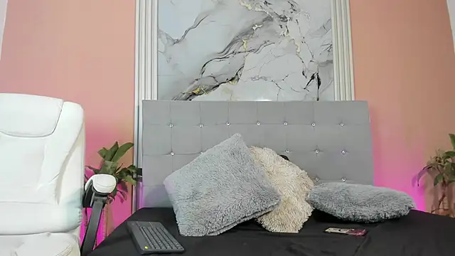 Snapshot of alex_xhunter chatting on 03-06-26, 07:43 alex xhunter online show from 03-06-26, 07:43