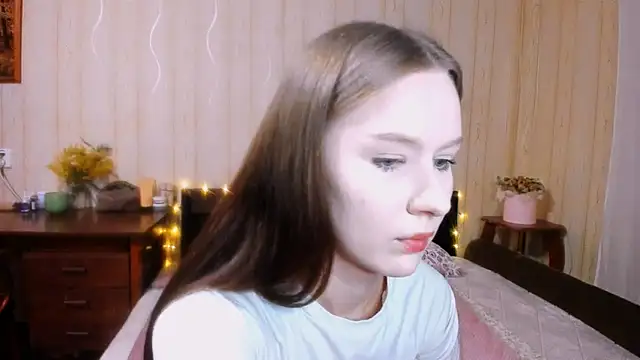 Snapshot of chloe_wifey chatting on 03-13-26, 12:06 chloe wifey online show from 03-13-26, 12:06