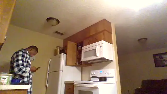 Snapshot of KingDes55 chatting on 02-13-26, 02:13 KingDes55 online show from 02-13-26, 02:13