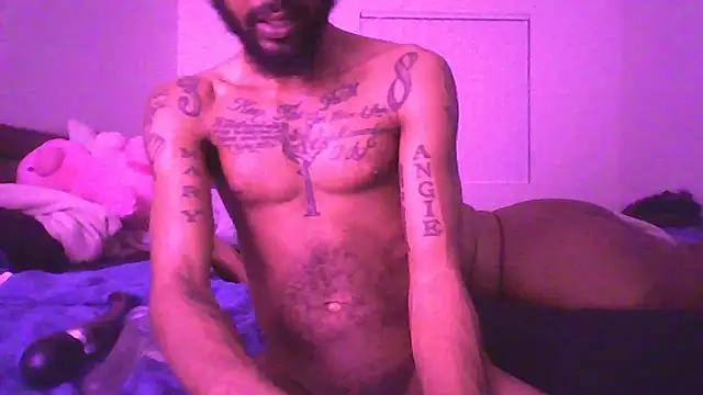 Snapshot of AverageAnt_ chatting on 03-02-26, 06:25 AverageAnt online show from 03-02-26, 06:25