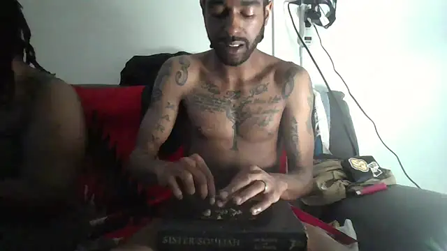 Snapshot of AverageAnt_ chatting on 03-07-26, 11:24 AverageAnt online show from 03-07-26, 11:24