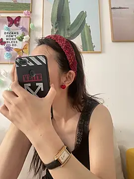 Snapshot of you-005 chatting on 01-16-26, 02:26 you-005 online show from 01-16-26, 02:26